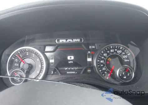 2022 Ram 1500 Big Horn 4X4 6'4 Box из США, поврежденный, VIN 1C6RRFBG1NN233736